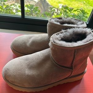 Ugg short booties size 7